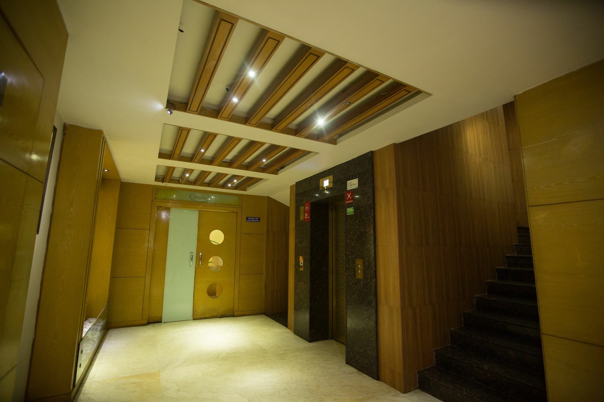 Fabhotel Prime Mahalaya Residency - Nr Chennai International Airport Exterior foto